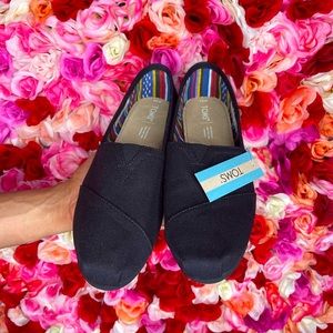 😻‼️❤️‍🔥 NEW Black Brand New Toms 😻‼️❤️‍🔥 ✨